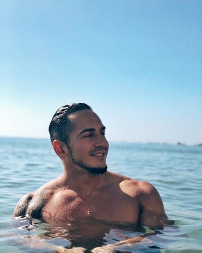  ,   Alexander, 41 ,   ,   , c 