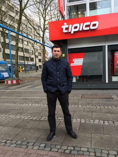  ,   Arman, 39 ,   