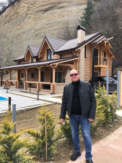  ,   Martin, 49 ,     , c 