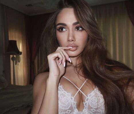  ,   Ulyana, 20 ,   ,   , c , 