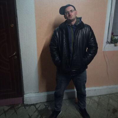  ,   Roman, 32 ,   c 