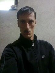  ,   Alex, 39 ,   