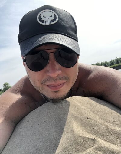  ,   Alex, 33 ,   ,   