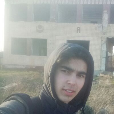  ,   Vlad, 24 ,   