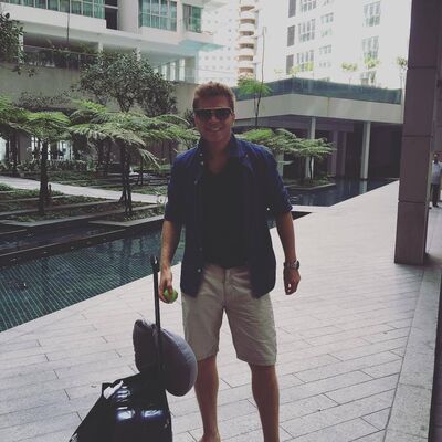  ,   Leon, 40 ,   ,   