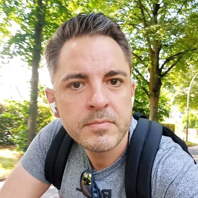  -,   Wong Matthew, 47 ,     , c 