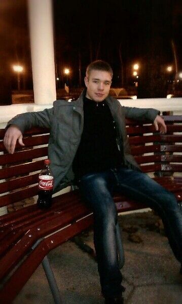  9010721  Timur, 32 ,    