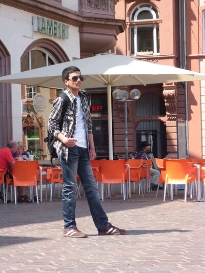  ,   Komron, 35 ,   ,   