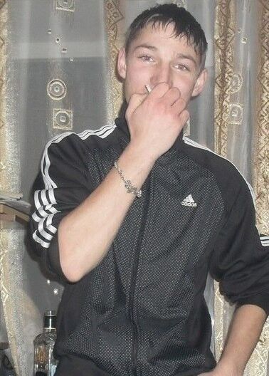  ,   Astapow22, 32 ,  