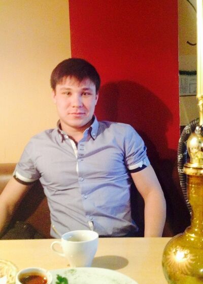  ,   Oskar, 32 ,   , 