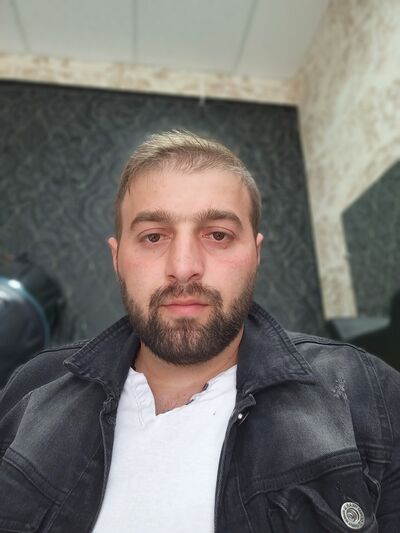  ,   Aris, 31 ,   ,   