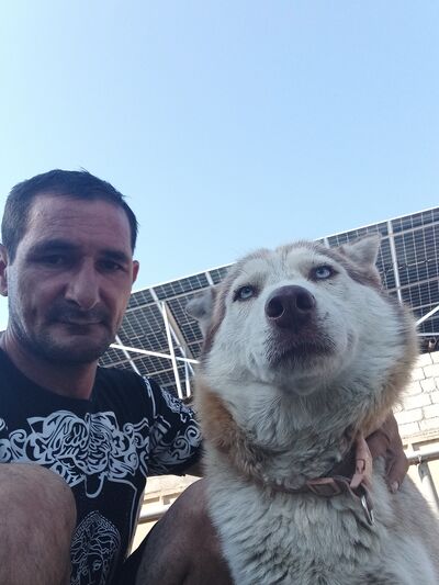  ,   Levon, 43 ,   ,   