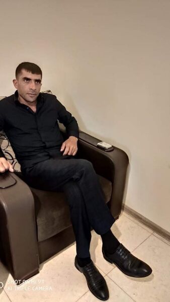  ,   Levon, 38 ,   ,   