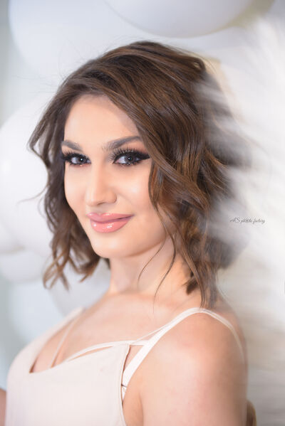  ,   Narine, 34 ,   ,   