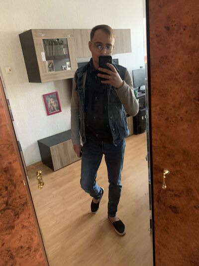 ,   Yury, 32 ,   ,   