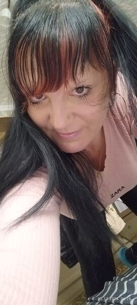  ,   Lana, 40 ,   ,   , c , 