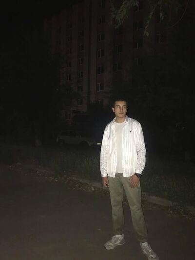  ,   Zahar, 21 ,   ,   
