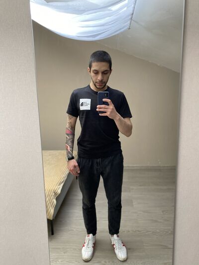  ,   Arman, 27 ,   ,   