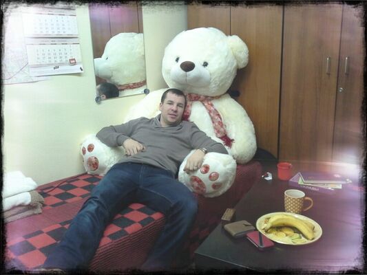  ,   Marat, 36 ,   