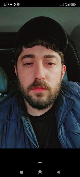  ,   Armen, 32 ,   ,   