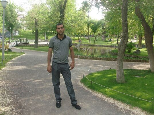  ,   Gagik, 40 ,   