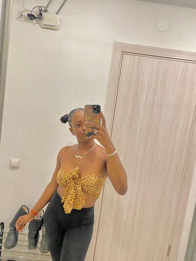  ,   Guyda, 21 ,   ,   