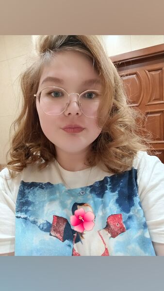  ,   Marina, 23 ,     