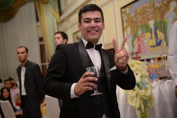  ,   Amir, 30 ,   ,   