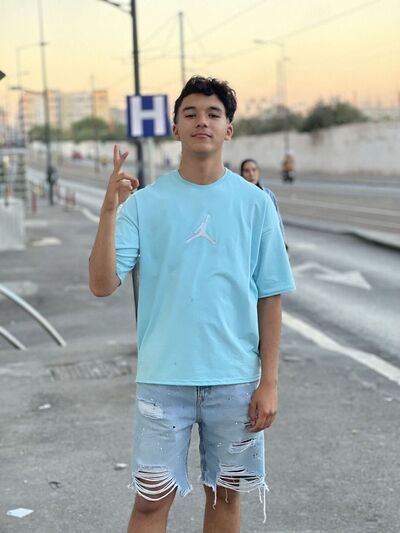  ,   Reda, 22 ,   ,   