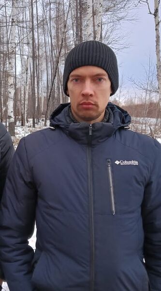  ,   Valentin, 36 ,     , c 