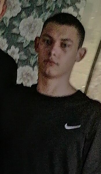  ,   Artem, 19 ,   ,   
