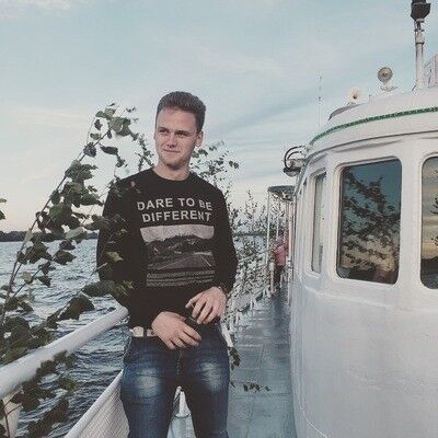  11483351  Mareks, 29 ,    