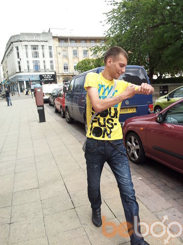  ,   Arturs, 32 ,   ,   , c 