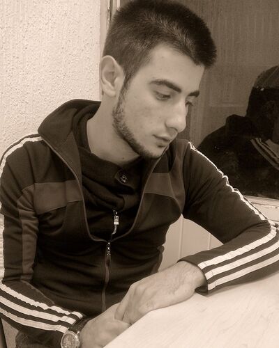 ,   Alik, 32 ,   ,   , c 