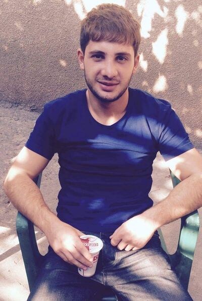  ,   Hrach, 29 ,     , c 