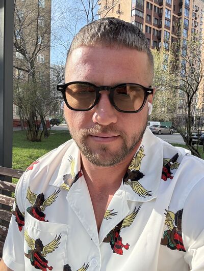  ,   Dmitrii, 35 ,   c 
