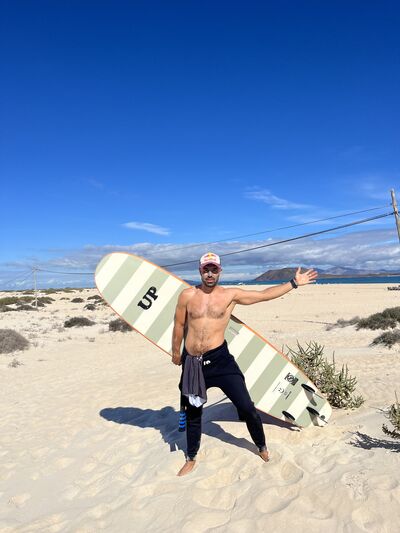  Barcelona,   Kiril, 37 ,   ,   , c , 