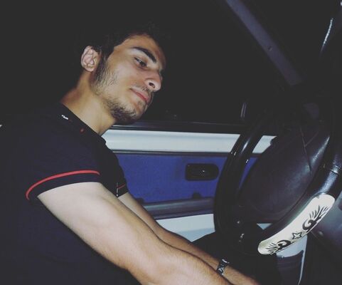  ,   Mikey, 32 ,   