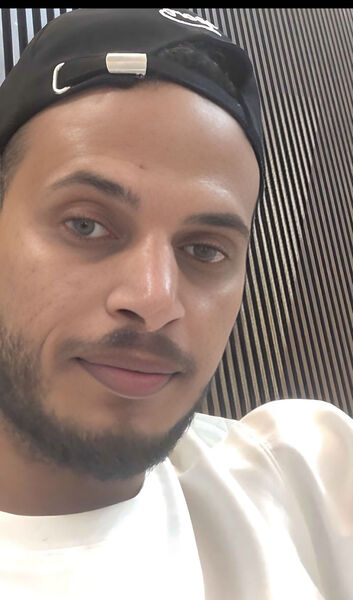  ,   Farouq, 27 ,   ,   