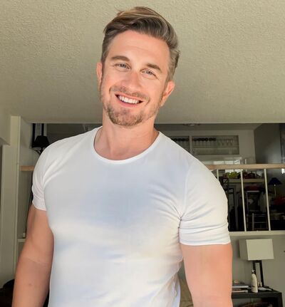  ,   David, 46 ,   ,   