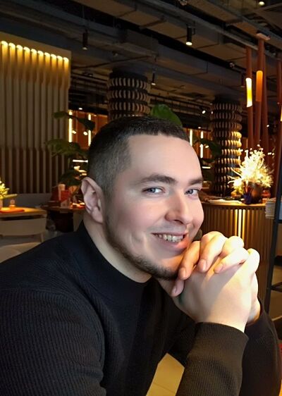  -,   Pavel, 31 ,  