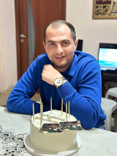  ,   Andranik, 26 ,   ,   