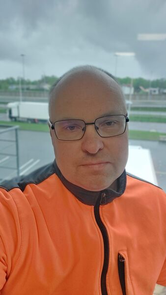  ,   Vitalij, 49 ,   ,   