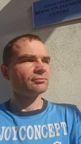  ,   Viktor, 39 ,   ,   , c 