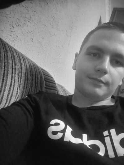  ,   Semyon, 24 ,   ,   , c , 
