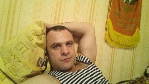  ,   Alex, 40 ,   