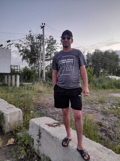  ,   Artur, 36 ,   ,   