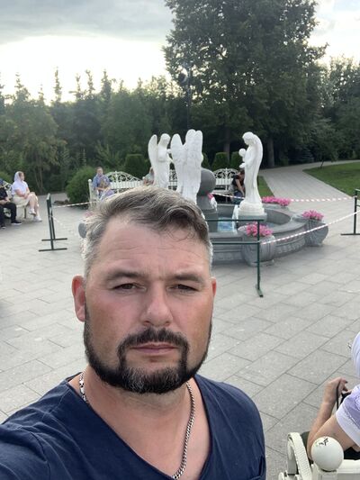  ,   Anton, 36 ,   ,   