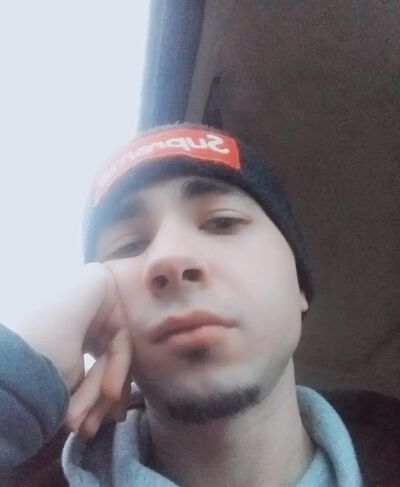  ,   Adam, 24 ,   ,   , c , 