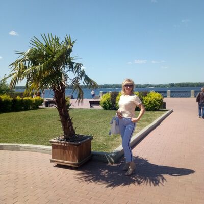  ,   Elena, 52 ,   ,   